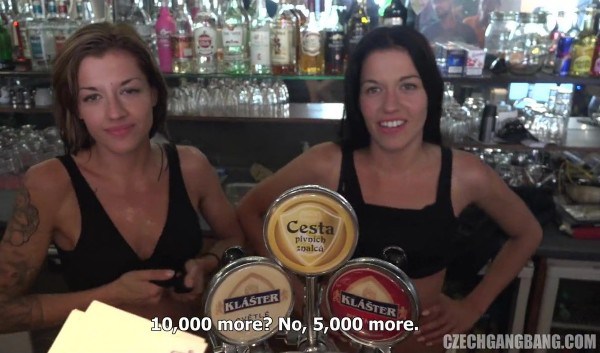 Gangbang con le gemelle Dellai