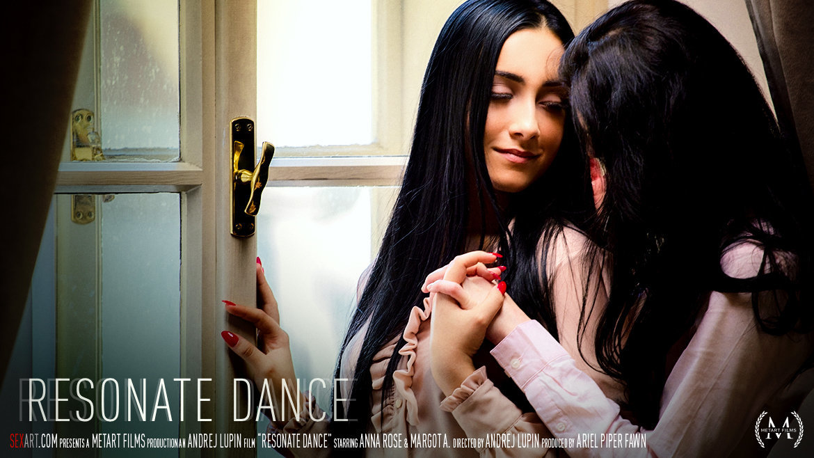 risuonare Danza (Anna Rose, Margot A) - SexArt